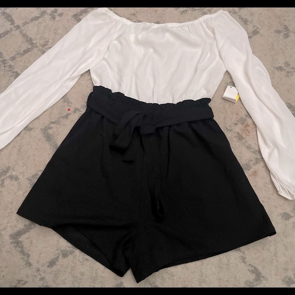 White and black romper size Medium women